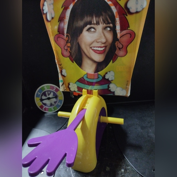 hilarious & messy W/ Enough Pie In Your Face fun For All - See Video - Picture 6 of 6